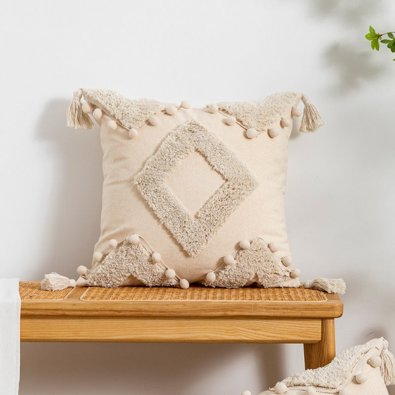 Coussin déco pour canapé avec motifs géométriques