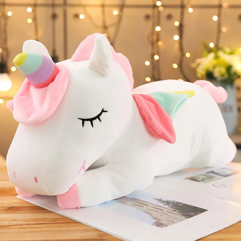 Coussin peluche licorne arc-en-ciel