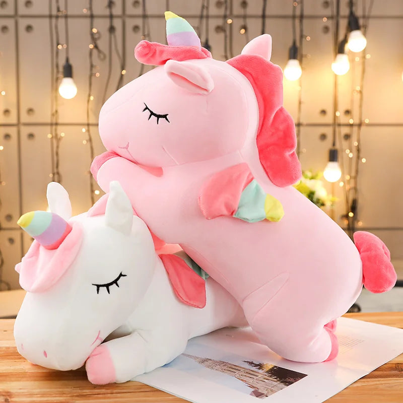 Coussin peluche licorne moelleux