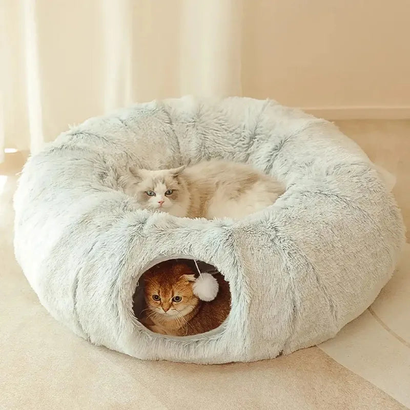 Coussin chat anti stress avec un chat au dessus er un chat à l'intérieur