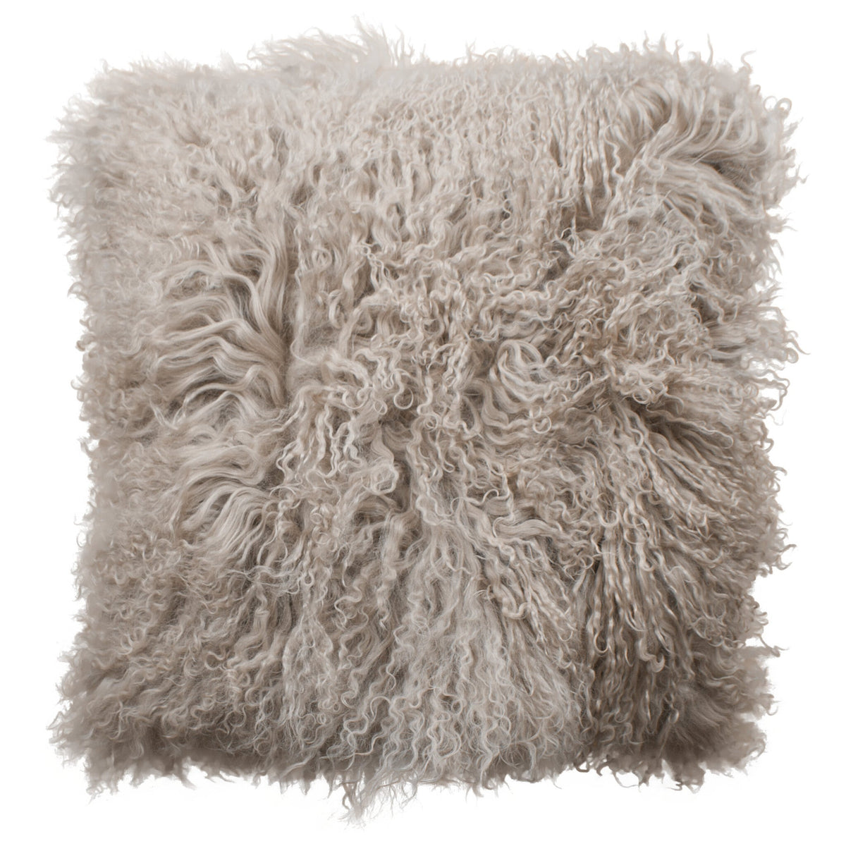 Housse de coussin en fourrure de mouton tibétain sable, format carré 45x45 cm vu de face, aux longues mèches ondulées sable